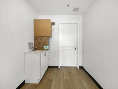 Unlock The Potential Of This Distinctive Cm-2 Zoned Property