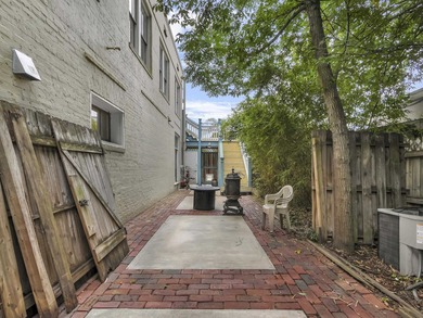 Unlock The Potential Of This Distinctive Cm-2 Zoned Property