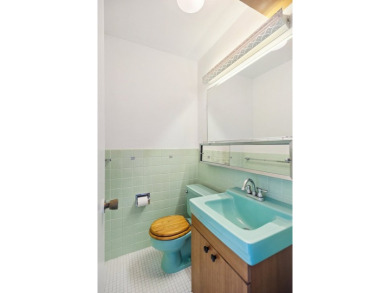 Welcome to Shoreline Towers 6k! This bright & spacious 1-bed 1