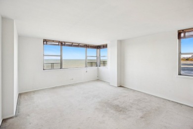 Welcome to Shoreline Towers 6k! This bright & spacious 1-bed 1