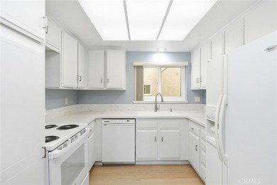 MOUNTAIN VIEW, right on GOLF COURSE! Largest Garden Villa floor