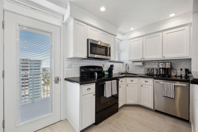 BRING ALL OFFERS - SELLER EXTREMELY MOTIVATED!
Light, bright