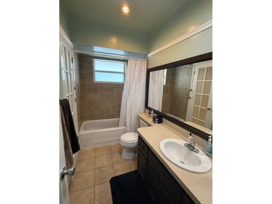 Cozy condo that is well priced in the heart of Lauderhill, FL