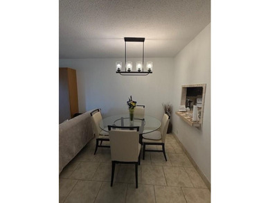 Cozy condo that is well priced in the heart of Lauderhill, FL