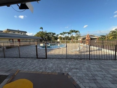 Cozy condo that is well priced in the heart of Lauderhill, FL