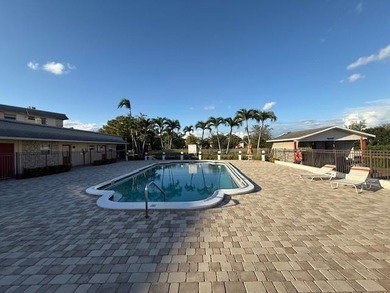 Cozy condo that is well priced in the heart of Lauderhill, FL