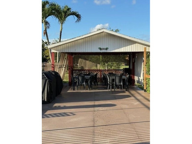 Cozy condo that is well priced in the heart of Lauderhill, FL
