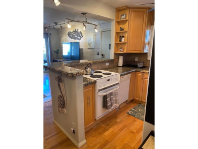 BOAT DOCK available for rent. TOP FLOOR 2 bed 2 bath corner unit