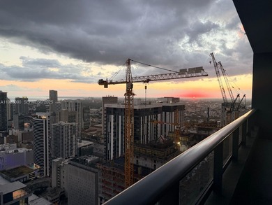 Best Priced 2 bdrm/2 bath Lower Penthouse Unit with Upgraded