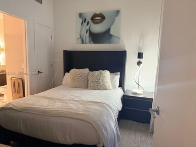 Best Priced 2 bdrm/2 bath Lower Penthouse Unit with Upgraded