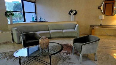 Beautiful, spacious condo ideally located near the beach, top