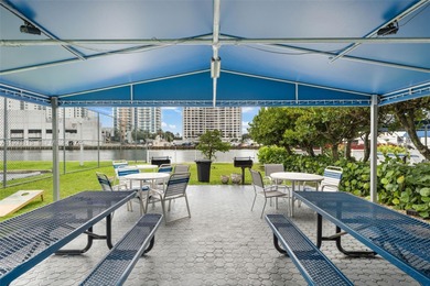 Beautiful, spacious condo ideally located near the beach, top