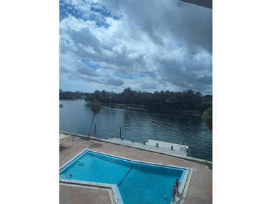 1,150 SQ FT One Bedroom Plus Den in Bay Harbor Islands!
Enjoy