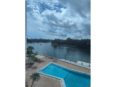 1,150 SQ FT One Bedroom Plus Den in Bay Harbor Islands!
Enjoy