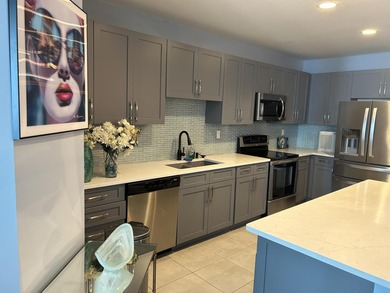 Spectacular, Contemporary Building on the Water! Walk or ride