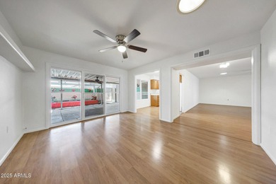 Bright, Beautiful, and Ready to Enjoy in Sun City! Welcome to