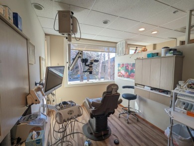 Professional office in the high quality 120 Building in downtown