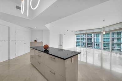 Spacious 2-bedroom, 2.5-bath residence in Aventura featuring a