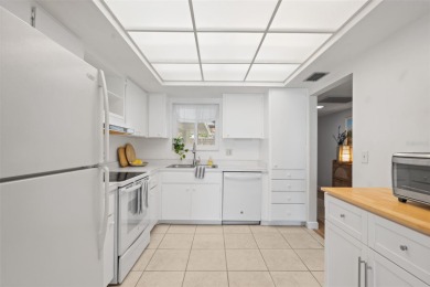 Welcome to your perfect Florida retreat! This beautifully