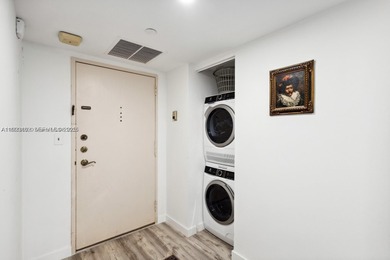 Live above it all from the 24th floor of Brickell Place Tower B!