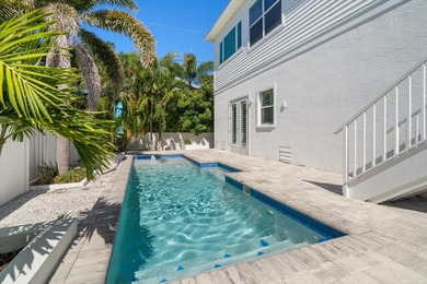 One or more photo(s) has been virtually staged. Experience