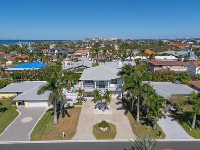 One or more photo(s) has been virtually staged. Experience