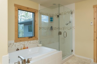 Rarely offered 2BD/2.5BA Summit II penthouse condo features