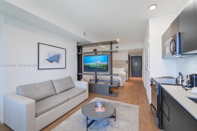 Beautiful Studio Hotel/Condo unit nestled in the heart of