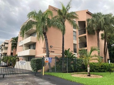 Discover this 2-bedroom, 1-bathroom apartment on the 4th floor