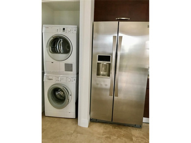 Corner residence, 2 bedroom 2 bathroom located in the heart of