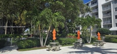 Just minutes from Miami Design District, this spacious 1BR unit