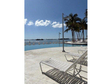 Just minutes from Miami Design District, this spacious 1BR unit