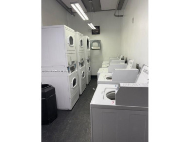 Just minutes from Miami Design District, this spacious 1BR unit