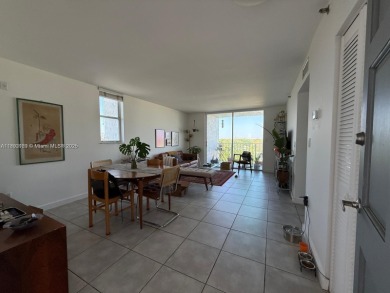 Just minutes from Miami Design District, this spacious 1BR unit