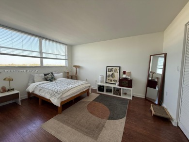 Just minutes from Miami Design District, this spacious 1BR unit