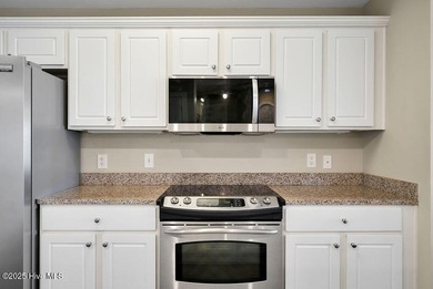 CORNER UNIT WITH EXTRA WINDOWS + WATERWAY VIEWS! This 1-bedroom