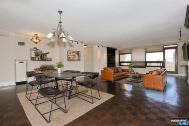 WELCOME TO THE PERFECT BLEND OF MODERN DESIGN AND EVERYDAY