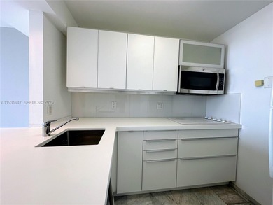 op-floor, fully renovated 1-bedroom unit offers 2 Dedicated