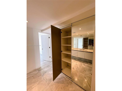 op-floor, fully renovated 1-bedroom unit offers 2 Dedicated