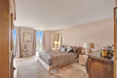 Welcome to this beautiful Penthouse at the Prestigious Towers of