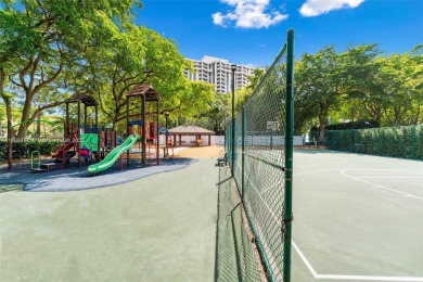 Welcome to this beautiful Penthouse at the Prestigious Towers of