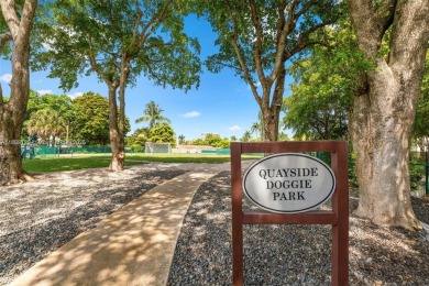 Welcome to this beautiful Penthouse at the Prestigious Towers of