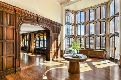 This architecturally significant Gold Coast penthouse offers 7