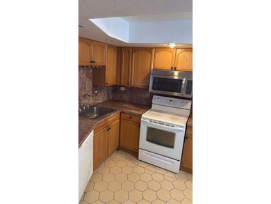 Beautiful 2-bedroom, 2-bath condo in the highly desirable Jade