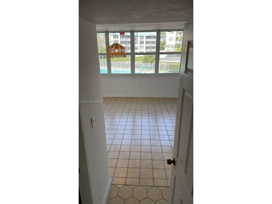 Beautiful 2-bedroom, 2-bath condo in the highly desirable Jade