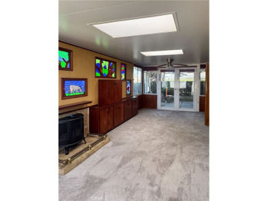 Beautiful home with a cabin ambiance to it without the snow