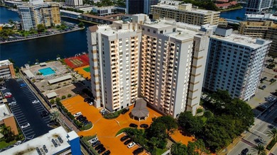 FRESHlY PAINTED &  ENJOY A FULLY FURNISHED & EQUIPPED APARTMENT