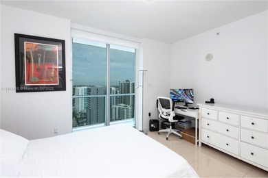 Beautiful corner residence at Axis on Brickell with unobstructed