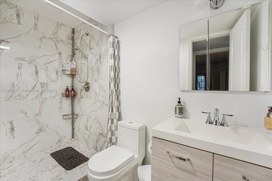 INVESTOR FRIENDLY!! Can rent immediately. 1st Floor CORNER unit