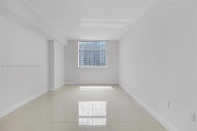 DOWNTOWN HOLLYWOOD GEM - MINUTES TO THE BEACH.  Step into this